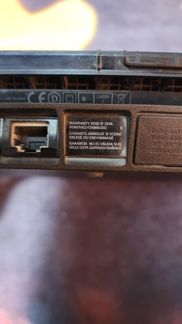 السلام عليكم بلي 4 سلم 500 كيكا اون لاين نظيف ما داخل تصليح الجهاز ع ايدي اشتريتة ب 2018 جديد وياه جويستك اصلي مبدلة كير مغناطيسي رايدة ب200 الف قفل او مراوس وية بلي 5 وانطي فرق مكاني بغداد ومتوفر توصيل ***********
