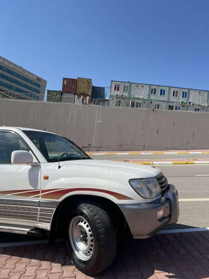 سەرەتا بەناوی خوای گەورە
مۆنیکا مۆدێل (2000)
تۆماتیک 
تەبرید سارد و گەرم مەزبوتە
گێڕ و مەکینەی مەزبوتە
چوار جام کارەبا 
تەحویل عەسڵی 
سەیارەکە فولە بەس سڵاید نیە GXR
سەیارەکە دەعم و لێدرانی نیە 
عام بۆیاخە بۆجوانی 
تایەو ویلی تازەیە
117گەلا
***********
