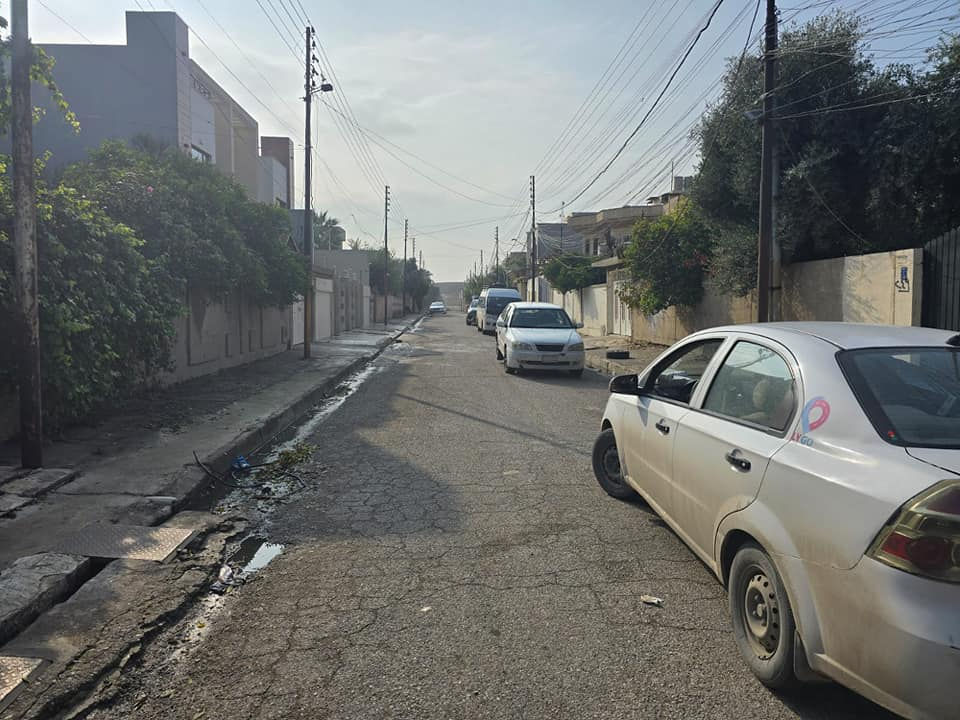 بيت بناء قديم للبيع  
* حي المثنى من جهة التل فرع عبير الوكيل
* المساحة ٤٢٠ م
* الواجهة ١٥ م
* التسليم فوري (فارغ)  
* سعر المتر  مليون و ٢٥٠ الف قابل للتفاوض 
للاستفسار، يرجى الاتصال على الأرقام التالية:
- ***********
- ***********
- ***********
أو زيارة المكتب على العنوان التالي :
 المثنى، مدخل سايدين الرفاق، قرب مطعم المجلس

#البيت_المعمور_للعقار موصل, نينوى
