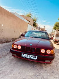 BMW 525  موديل 1990 مسكر  باسمي تحويل شوكت متريد  السيارة جاهزة من كلش...