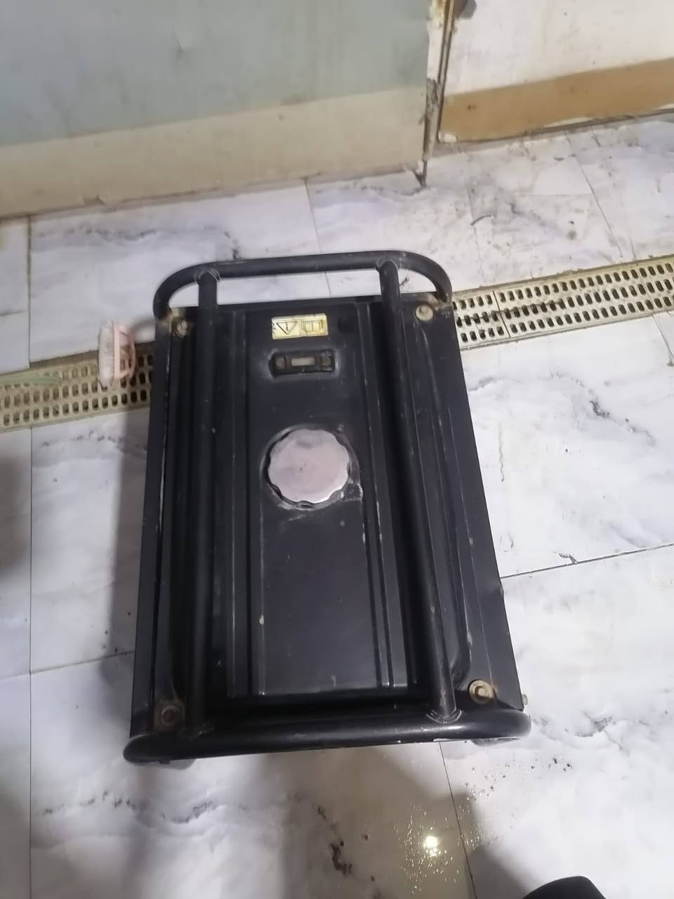 سلام عليكم مولد للبيع نضيفه مستخدمه شهر واحد استره الاستفسار ***********
