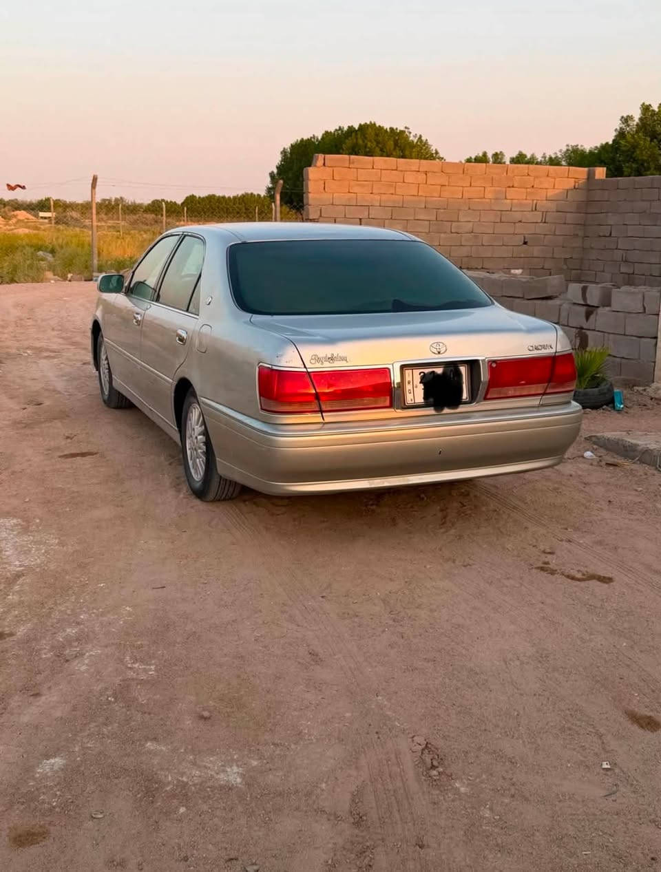 جنون ادوات موديل 2004 گصه جنطه 
مكينه وكير كفاله
تبريد ثلج
حداده حلوه
دگمتين
متومه و السنويه ضايعه فقط لوحات انطيك وياها
السعر 32وبيها مجال
المكان البصره 
***********
