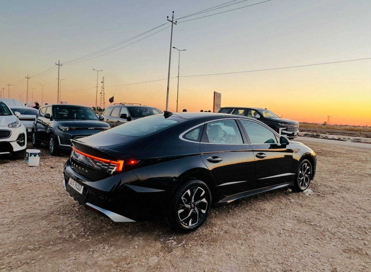 هونداي سوناتا 2024 امريكي
سوناتا SEL 2024 - وارد أمريكي / محرك 2.5/
كير 8 نمر
المواصفات:
• تشغيل عن بُعد
• دخول وتشغيل بصمة
• نظام النقطة العمياء
• رادار أمامي + فرملة طوارئ تلقائية أمامي وخلفي
Apple CarPlay شاشة كبيرة تدعم •
• كرسي السائق كهربائي
• تدفئة للمقاعد الأمامية
• منافذ شحن خلفية
• الزجاج الأمامي (السائق + الراكب) دبل جام
• محرك 2.5 طبيعي - مرغوب
• كير 8 نمر - اقتصادي 
السعر170
 بدون ايرباك  ماشية 13 الف 
رقم هاتف
***********
***********
