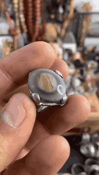 جزع يماني قديم فضه عراقيه ٩٢٥ اي قطعه ٦٠ الف يوجد توصيل ***********
