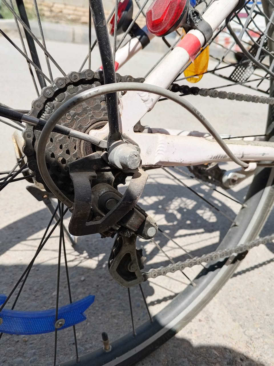 السلام عليكم 
بايسكل رياضي للبيع 
تبديلات 6 
بريكات امامي خلفي 
نضيف كلش جاهز
السعر 80 
مكاني بالرفاعي 
***********
