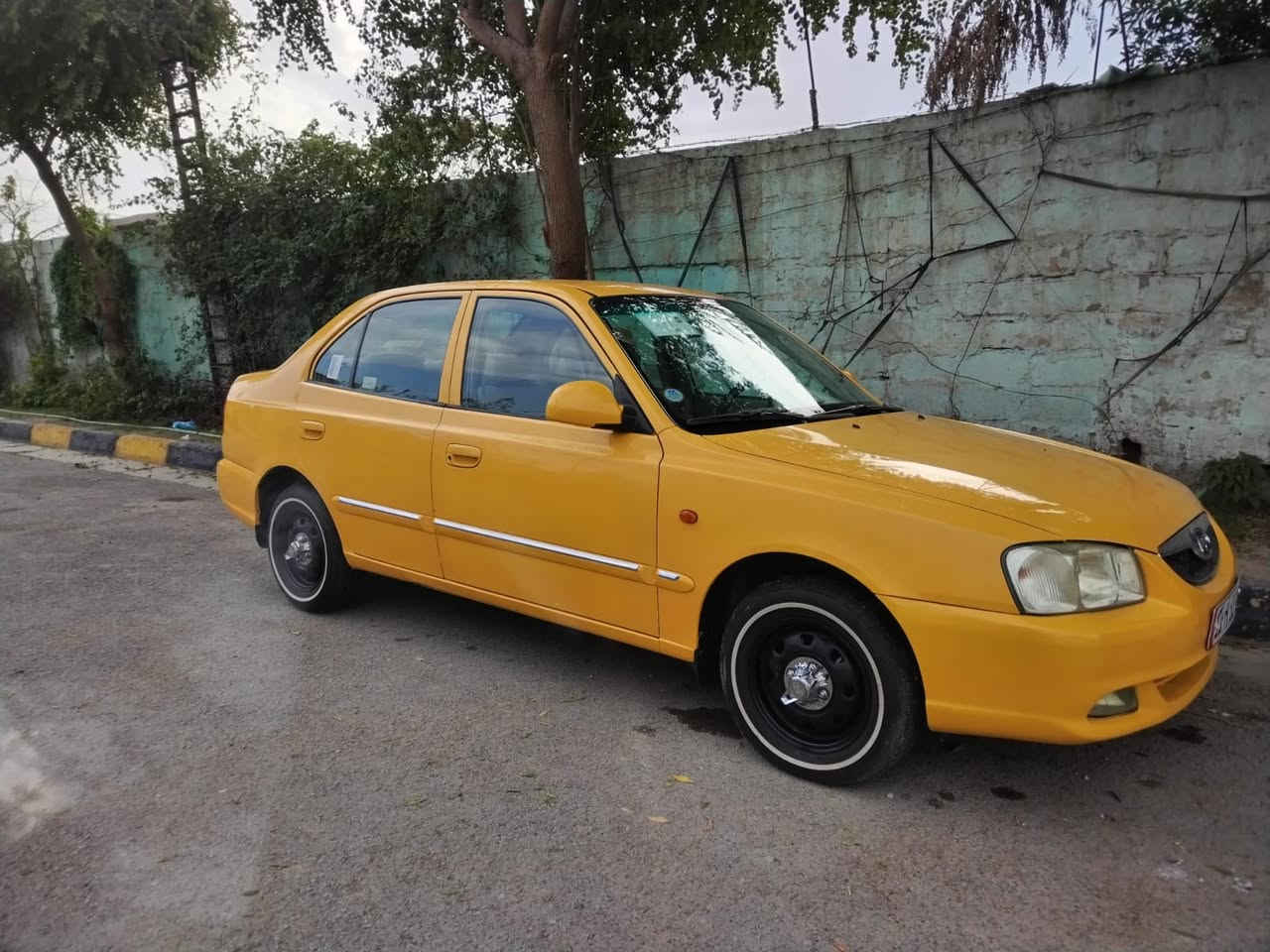 السلام عليكم للبيع موديل 15 بلاديه وما معيوده مكينه كير تبريد كفاله تخم تاير جديد رقم بغداد نكليزي مصفره من كلشي تحويل ثاني يوم جاهزه اي نقص مابيه مكاني بغداد الزعفرانيه ***********
