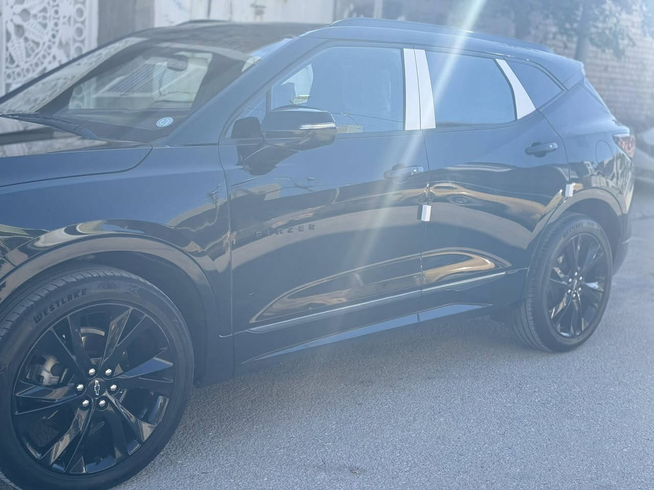 شوفرليت بلايزر RS للبيع(مكفوله من الصبغ والتبديل) ضرر بسيط مصلح بارد فقط الجاملغ الامامي الباقي كفالة

شوفرليت بلايزر 2022 RS شكل الجديد  

رقم اربيل هزة جديدة 

ماشيه  70  الف كيلو قابل للزيادة 
المواصفات
------------
محرك 6 سلندر 3600
تشغيل بصمة
تشغيل عن بعد
خمس بصمات 
كشنات جلد
كشنات تدفئة
الكشنات الامامية كهرباء
شاشه العدادات ديجتل
استيرن تدفئة
شاحن موبايل Wireless 
رادار امامي (تحديد مسار) 
رادار جانبي (نقاط عمياء)
جنطة كهرباء مع فتح ذاتي عن طريق القدم
اشارة بالمراية
شاشة وسط
اندرويد أوتو Android Auto
كار بلي Apple Car Play
مانع انزلاق+ABS
منافذ AUX+USB
توقف ذاتي Auto Stop
سايد بريك كهرباء 
مثبت سرعة
تحكمات استيرن
ويل كب كروم 
نظام صوت bose🎼
مكان السيارة النجف
السعر 260 ورقة وبيها مجال حك جيتك
‏‭٠٧٩٠ ٢٤٦ ٧٧٠٦‬
