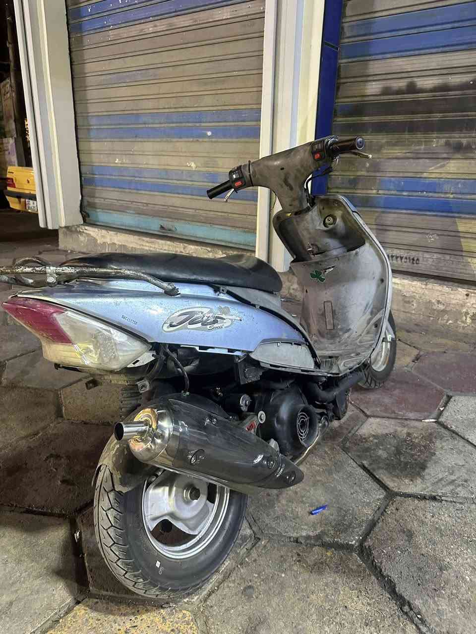 سلام عليكم
ماكس منغولي للبيع كدام عينكم الدراجه ع وضعها هذه كلجات امامي خلفي رياضي مكينه بلاديه بيها فقط كور مبدل تفصيح اصلي غراضها موجوده الذيل الخلفي واللايت الامامي وقبق مكينه الدراجه خير من الله نگره سلف شلعه ومعدل وياها صالصنه FM / سعرها ٣٧٥ وبيها مجال للشراي 
ممتواجد ع الفيس اتصل وادلل 
***********
