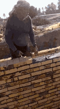 ‏شاهدوا الفيديو جمال العمل باصعب الاماكن عمق 4 متر بالأرض مقسوم نصفين مع المبدع المعمار ابو سمير للبناء الحديث والترميم محافظة بابل شارع 60 
***********
***********‏ الجزء ‏3‏
