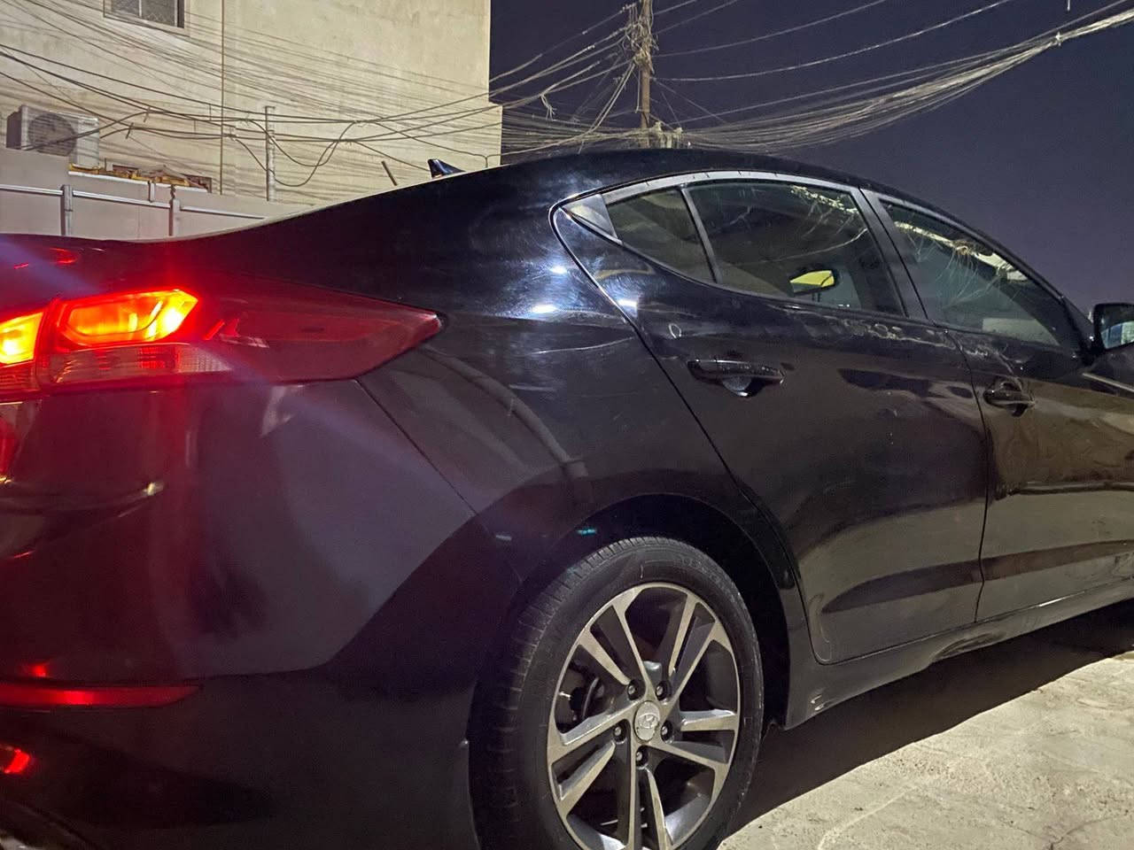 النترا ١٨ باسمي أمريكي فتحه بصمه جاهزه حادث قطعتين صبغ بنيد وباب السايق السعر ١١٠ الاتصال ***********
