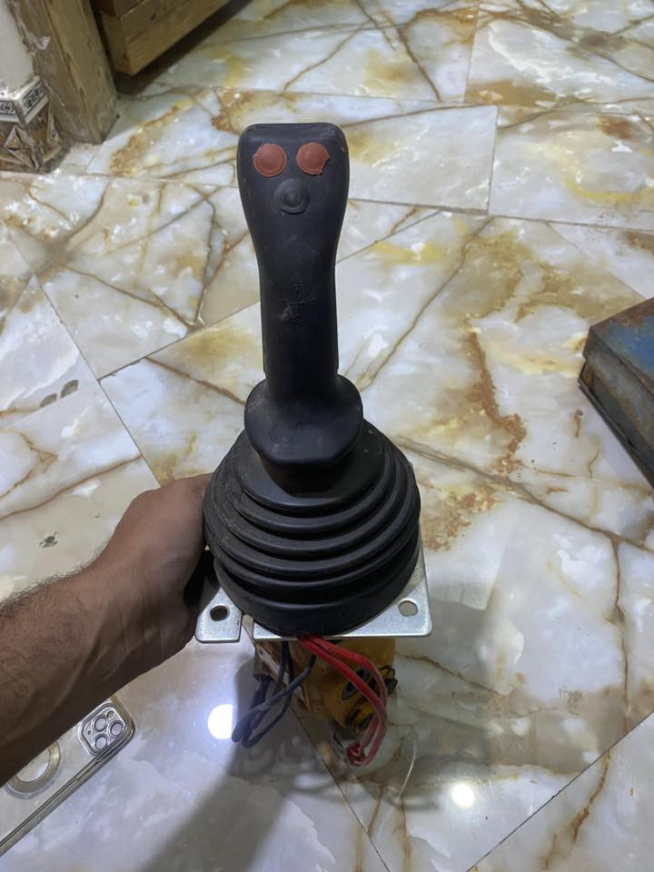 للبيع ليبر جديد ما مشدود اصلي 
***********
