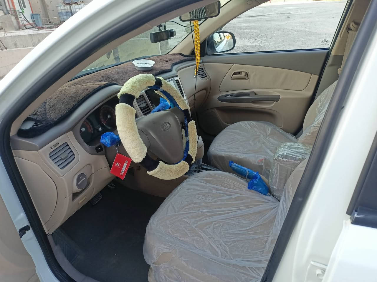 كياريو لبيع موديل ١٢ بدون ضرر حجم المكينه ١٤ شرط بدون صبغ سونار موجود بل صوره سياره وضع شركه 
السعر ١٠٣ 
 ***********

