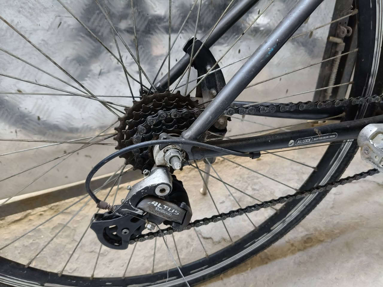 للبيع دراجة هوائية جاينت 🚴‍♀️ بحالة ممتازة ونظافة 98%! حجمها 26 ومزودة بإطارات يابانية أصلية ومكينة 3+8. الدراجة جاهزة للاستخدام في مدينة الصدر. لا تفوتوا الفرصة! 🤩✨ #للبيع #دراجة #جاينت
مراوس او لبيع


**إذا كنت صاحب هذا الإعلان وتريد حذفه لأي سبب، رجاءا أرسل رسالة إلى الدعم الفني**