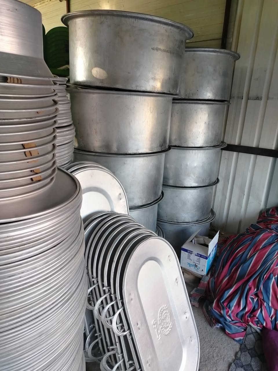 سلام عليكم اخوان.                                       مستعدون تجهيز جميع  موادالمناسبات تجهيز جديد                                         و مستعدون تجهيز جميع محلات الكراسي الجوادر  وجميع مستلزمات الطبخ تجهيز جديد.             ومستعدون تجهيز جميع اصحاب المو١كب الحسينية تجهيز جمله ومفرد وشغل معمل درجه اولى                                                                                                                                            كراسي الناصر كل النواع والالوان                                        ماصات كل النواع والالوان                                      جوادر حديدوقماش عدد مفتوح.                            ميوزه طوال عدد مفتوح                                                                   ميز دورجديد ودرجه اولى كل القياسات                                                                                                                                                                                     وصينية قياس ٧٠  عدد مفتوح                                              وصينية قياس ٦٠ عدد مفتوح                                       مغاسل ام التانكي  عدد مفتوح                                    ومغاسل بدون تانكي عدد مفتوح                                      ومبردات مروحه ٧٣ جدد عدد مفتوح                      وميز طعام بلاستك  الشيخي.                                   لون أخضر ولون ازرك  جديد عدد مفتوح                               وقزانات عدد مفتوح.                                      وطباخات عدد مفتوح                                                قناني غازعراقيات عددمفتوح                                                                                                                                   عنوان بابل ابوغرق للستفسار.                                اتصال بالرقم واتساب ***********
