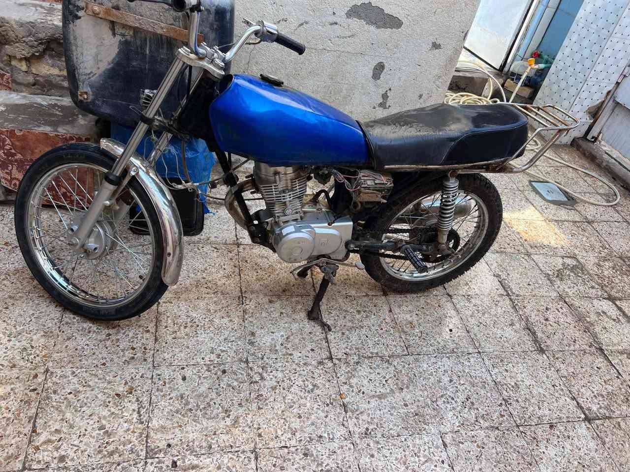 دراجه ايراني أوراق. البيع
مع صندوك دالفري 
*********** رقمي
