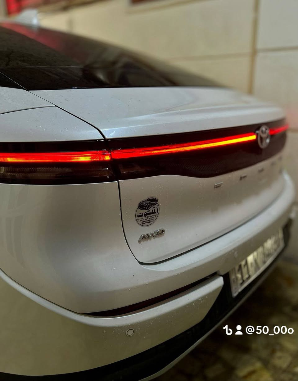 يعلن سجاد للمزادات الأمريكية كراون 23 لمتدد للبيع مرقم وجاهز لون أبيض فقط بار بل جاملغ الامامي الايمن وعواج بقاعده لجاملغ ومعدله فقططط
ماشيه 34 mil 
السعر  راسلني واتساب وتدلل 
عنوان/ بغداد بلديات 
الاتصال ***********
