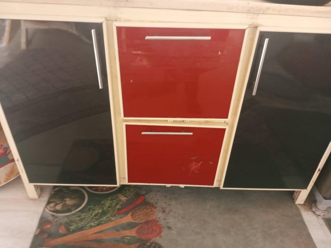 السلام عليكم كاونتر للبيع نظيف جدا مثل مابين بالصور ومقطع الفديو
السعر 125الف وبيه مجال قليل


**إذا كنت صاحب هذا الإعلان وتريد حذفه لأي سبب، رجاءا أرسل رسالة إلى الدعم الفني**