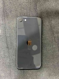 ايفون SE2020 • ذاكره ٦٤ • بطاريه ٨٢