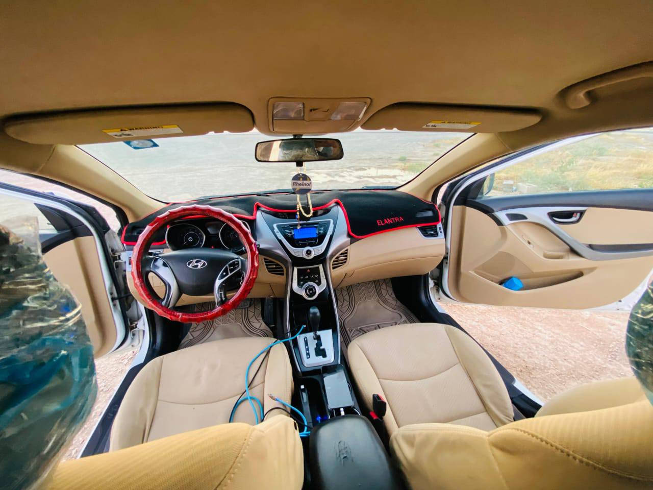 سلام عليكم الانترا /2011/وارد امريكي باسمي رقم مميز تبريد تتفئا شرط تخم تاير صدر شرط محرك كير شرط رقم مميز بدون تبديل بيها صبغ اثر شخوط بدون دواخل ليبول واحد شرط الداخل بيجي المرغوب /العنوان ديالى/***********
