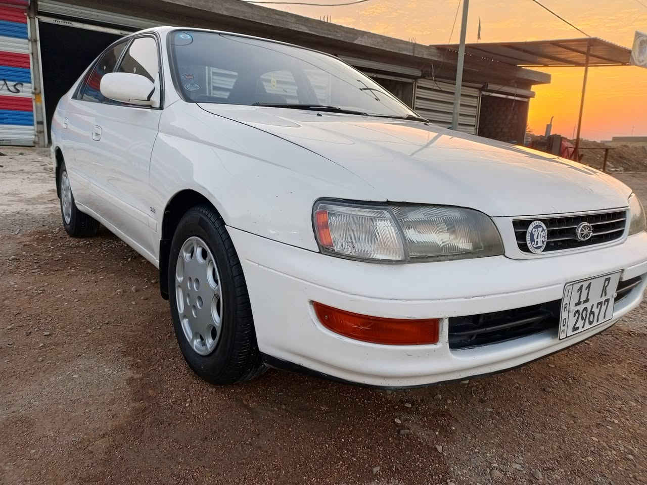 السلام عليكم كورونا موديل 93 سياره مقفوله كفاله عامه على وضعه الشركه سياره مكينه كير  حداديه تبريد جازه سياره لخير مابيها كل نقص سياره مكفوله لا ضربه ولا تبديل ولا خياس رقم بغداد مشروع وطني ورقم دولي مكان واسط نعمانيه رقم الهاتف /***********/
