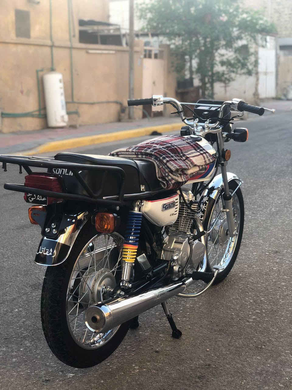 موديل 25 ارشة أوراق اصولي صارله شهر من طالعة سعر مليون و300 جديدة كلش ***********
