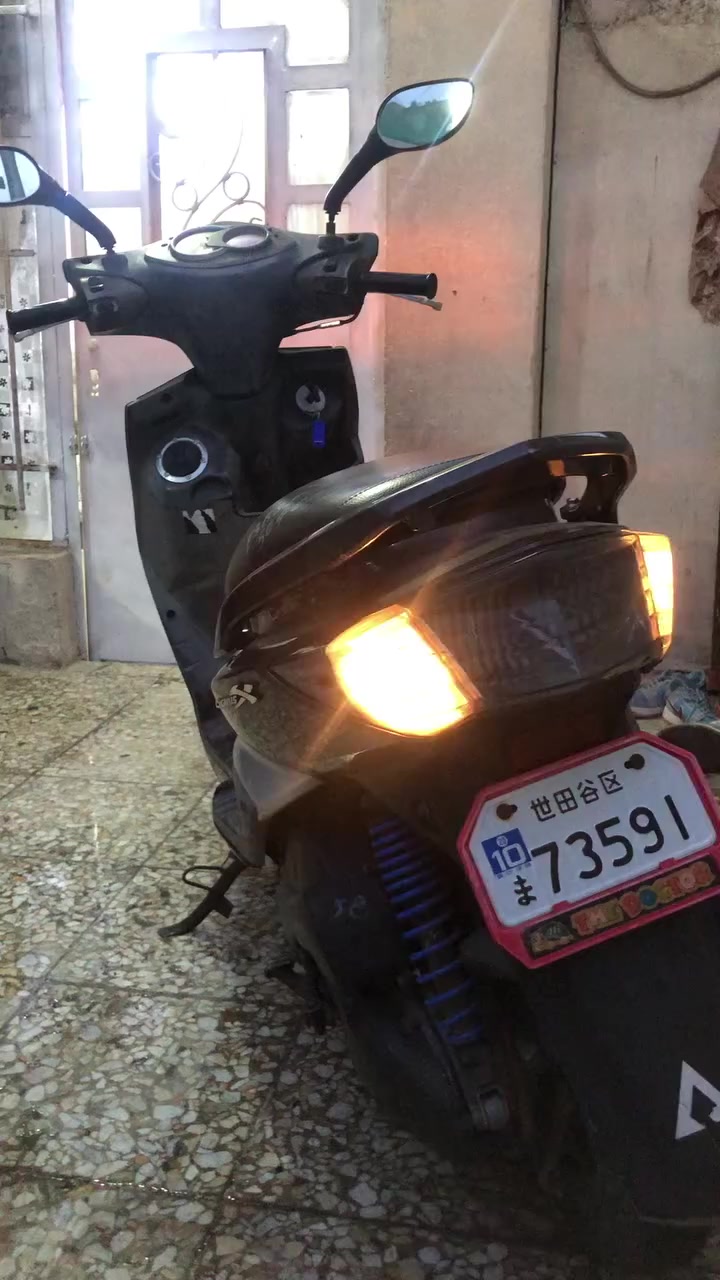 سكنس فحل بلادية الدراجة كاملة على اخر حبة برغي ممفتوح  منها مصارلها ٤ اشهر من نازلة من الرمبة بيها ورقة الكمرك مدفوع يعني تترقم السعر (مليون) وبيها مجال حك الجية عنواني بغداد الجديدة


**إذا كنت صاحب هذا الإعلان وتريد حذفه لأي سبب، رجاءا أرسل رسالة إلى الدعم الفني**