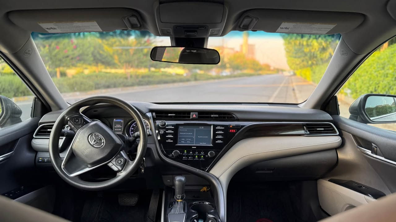 Toyota camry 2020

توێتا کامری2020 Le

ماوەی رۆیشتنی:- 120mi

سەیارەکە هیچ مەسروفەکی تێدانیە

هەزەو سەنەوی نوێیە 

چامەلغی لای سایەق لەگەڵ روبعەک بۆنیت

بێ ژۆرێ بێ ئێرباگ

رەقەمی خاوەن:-*********** أربيل, العراق
