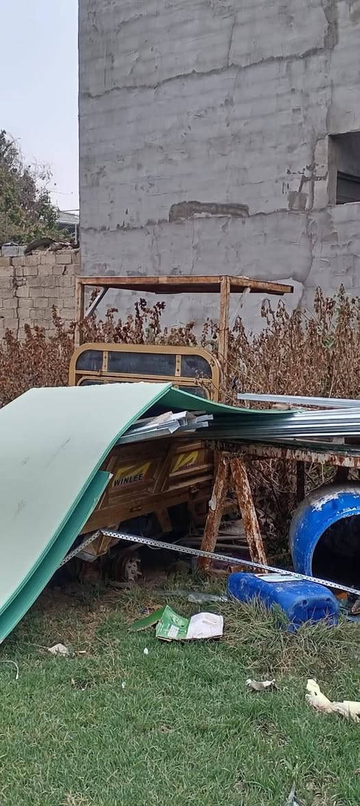 سلام عليكم عندي ذني ستوتات شحن عدد 2 ابيع كوم حديد قيم واخذ باليرضه الله عنواني بغداد شهداء البياع رقم الهاتف ***********
