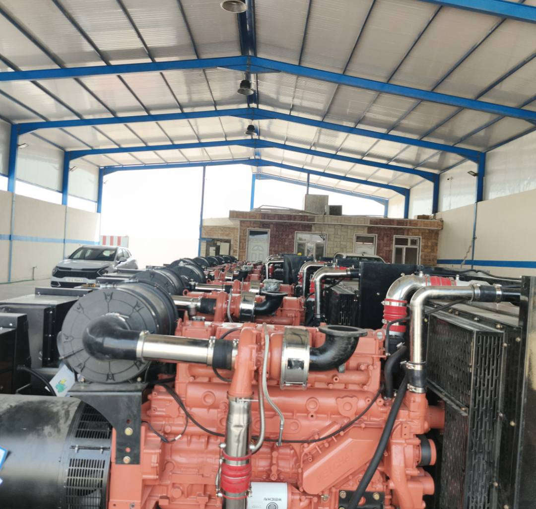 ⚡ مولد كهربائي اشتاير P13 – قدرة 450 KVA ⚡
من شركة أعالي العالم لتجارة المولدات والمعدات الكهربائية
🔹 القدرة: 450 KVA
🔹 الاستخدام: مخصص للمعامل وتوزيع المنازل
🔹 الموديل: Steyr P13
🔹 الحالة: غير مستعمل – صفر
🔹 المنشأ: الصين (طبخة أصلية)
🔹 رأس التوليد: نحاس 100%
🔹 نظام التبريد: راديتر ماء خمس سراوات
🔹 لوحة التحكم: بورد ذكي – أحدث إصدار
✅ أداء قوي وثبات عالي تحت الأحمال
✅ مناسب للتشغيل المستمر 24/7
✅ كفاءة عالية وعمر تشغيلي طويل
✅ الحل الأمثل للمشاريع والمعامل الكبيرة
📦 جاهز للتسليم الفوري
💰 السعر منافس.   15,000,000
📍 العنوان: بغداد جديده الشط مقابيل مطعم سامان 
📞 للاستفسار:***********
🔥 أعالي العالم… قوة نثق بها 🔥
