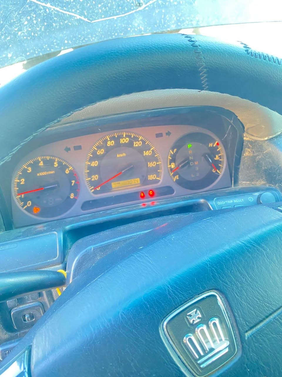 مەلیکەی 2002 موس و بڕاوە، گێڕ و مەکینەی بە شەرت، تەقە و ڕەقەی بە شەرت، دەعم و لێدراوی نیە، مەکینەی D4ی بچووکە، دوو دوگمەیە، نرخ 37 گەڵاو کەمێک مەجالی تیایە
*********** السليمانية, العراق
