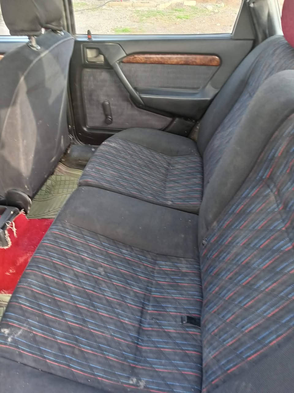 فكتره موديل 92 كير ومحرك شرط حجم 20 رقم ألماني سنويه لي 2027 كاربون مابيها ضرر كاملغ الخلفي شرط التحويل من الشرعي السعر 37 وبيها شويه مجال اخوان اني مكلف بل نشر لحد يراسلني ولا تعليق هاذا رقم صاحبها ***********
