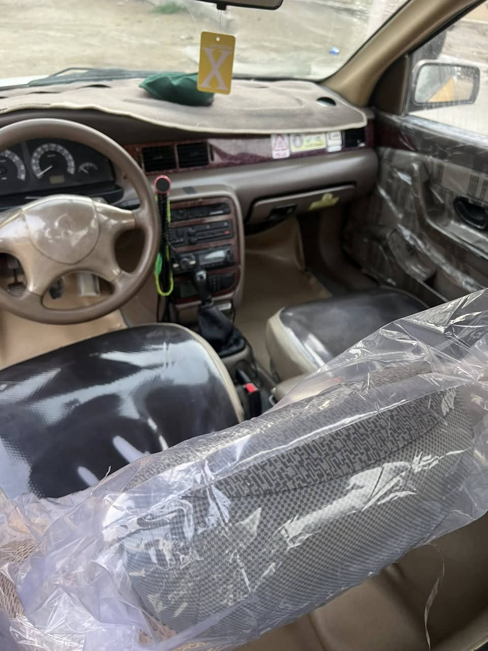 سمند للبيع موديل 2011رقم بغداد نكليزي سنويه مجدده
. ال 2030 مصفره هيه غرمات محرك جديد فرنسي كير حداديه إماميه وخلفيه تخم تاير مكفوله كفاله عامه من ضربه من صبغ من تبديل شرط الفحص سنتر لوك ريموت تفتح تقفل سياره بعد احلى من صور بل رزق مكفًول 
لعنوان الحله لنيل يم جسر كيش 

***********
