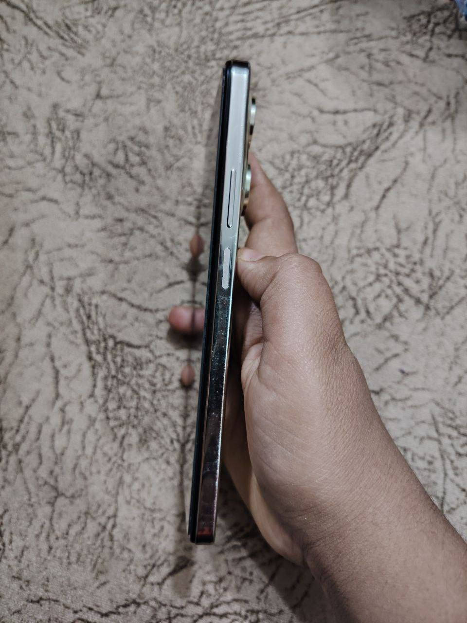 السلام عليكم موبايل تكنو سبارك 20 برو للبيع  السعر، 220 ذاكره 256 عشوائيه 8 مع امكانيه اضافه 5 / ***********
