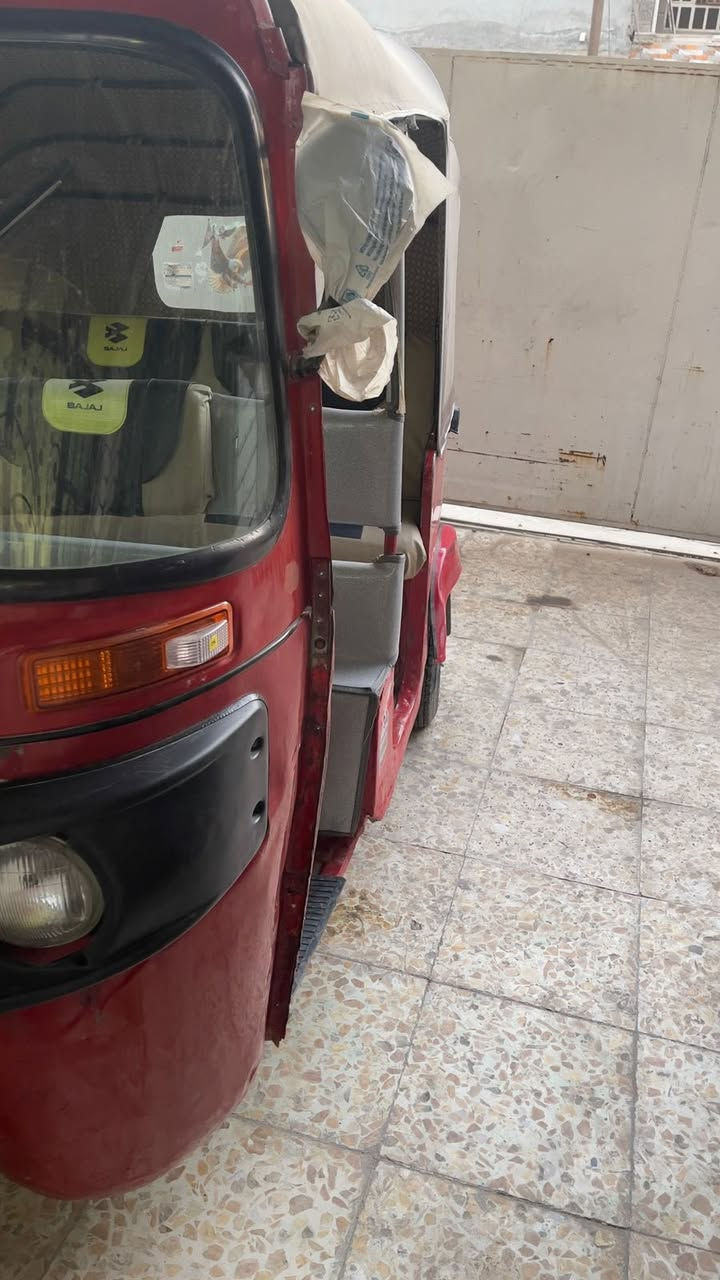 سلام عليكم تكتك مديل 18شهر 11 تكتك. المصطفى وراق مكينه مال 20
تكتك خير من الله بيها فقط معمره دوس. وكعيات إماميه بس تكتك كهربياته كلها شغاله اي نقص مبيها كبل الشارع  كفلك ترقيم وسرقه سعر 3900بيها مجال مكاني بغداد بياع تقاطع درويش ***********
