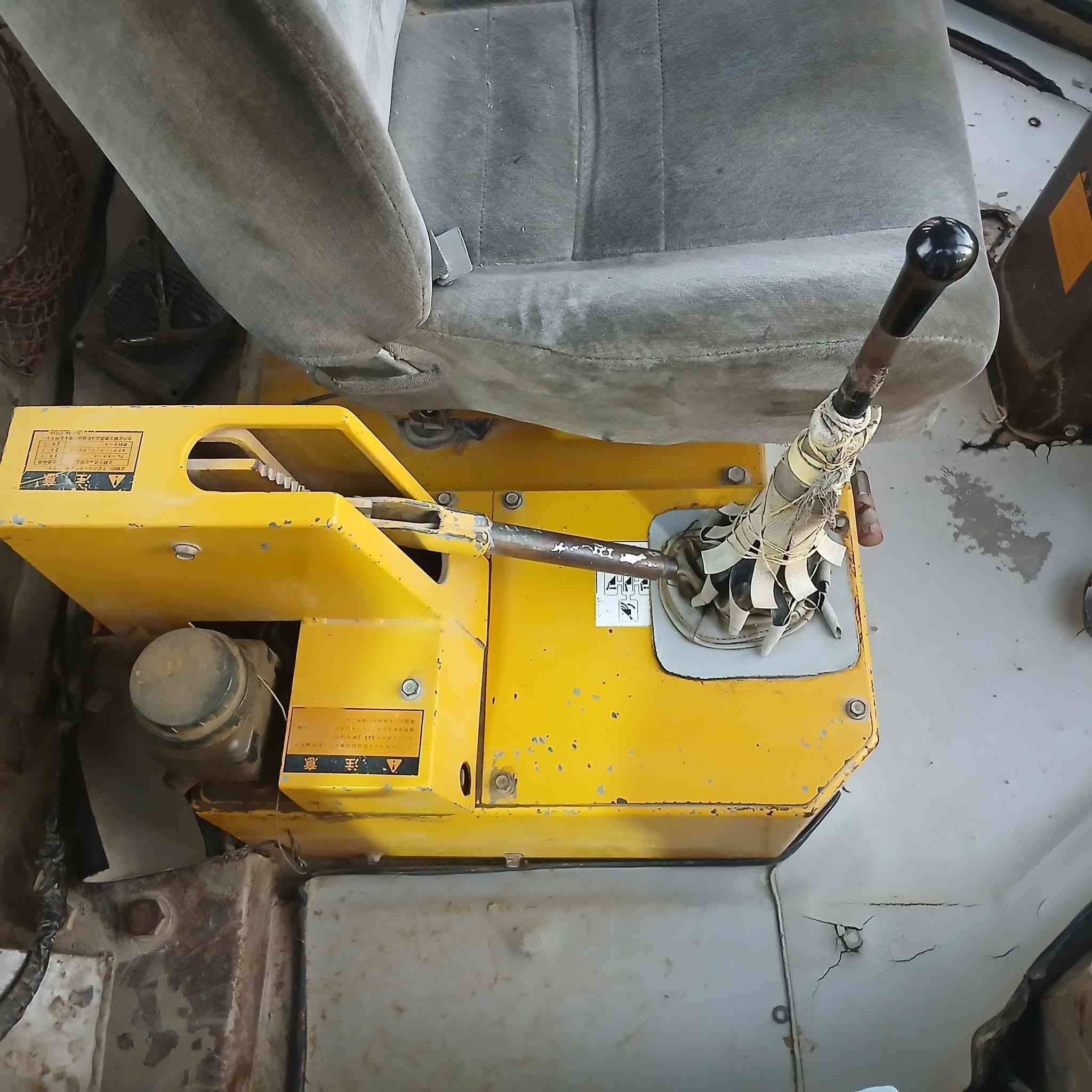 كوماتسو ١٠٠ لبيع ارقام انكليزي بيها بخار بدون تنقيص مكان بغداد *********** سعر قفل ٢٥٠
