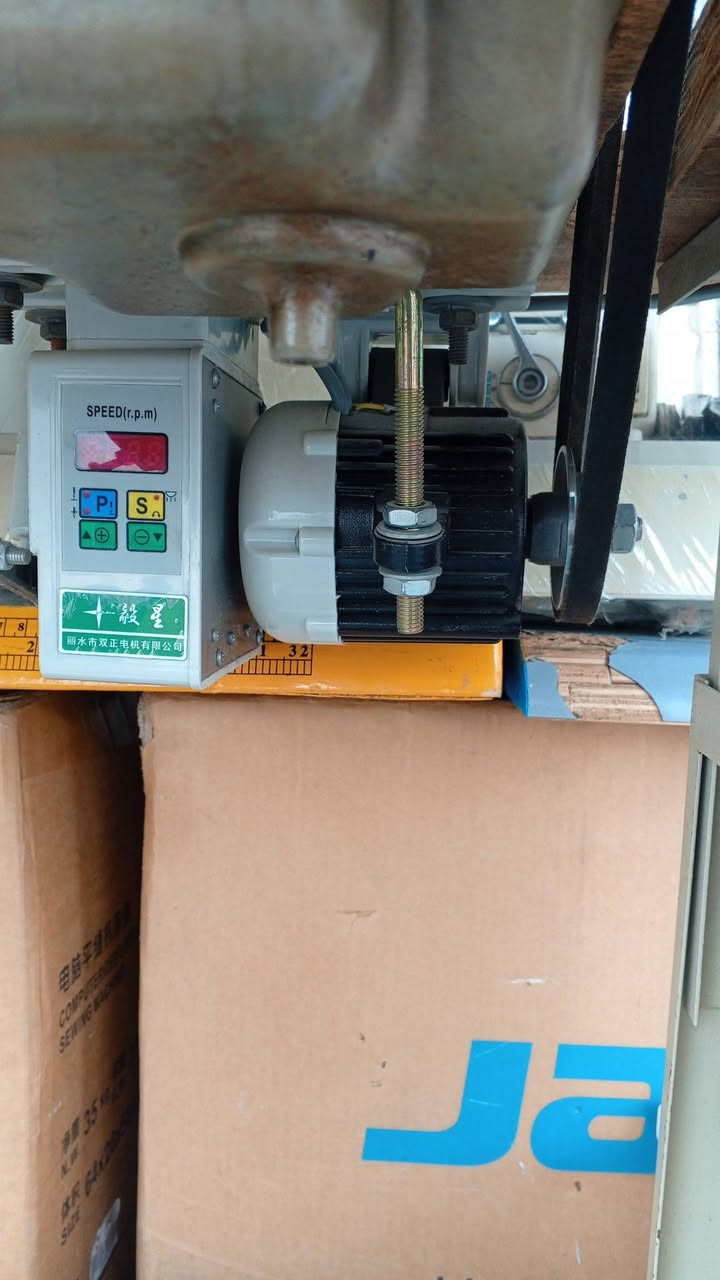 للبيع بالسليمانيه الماكينه ***********
