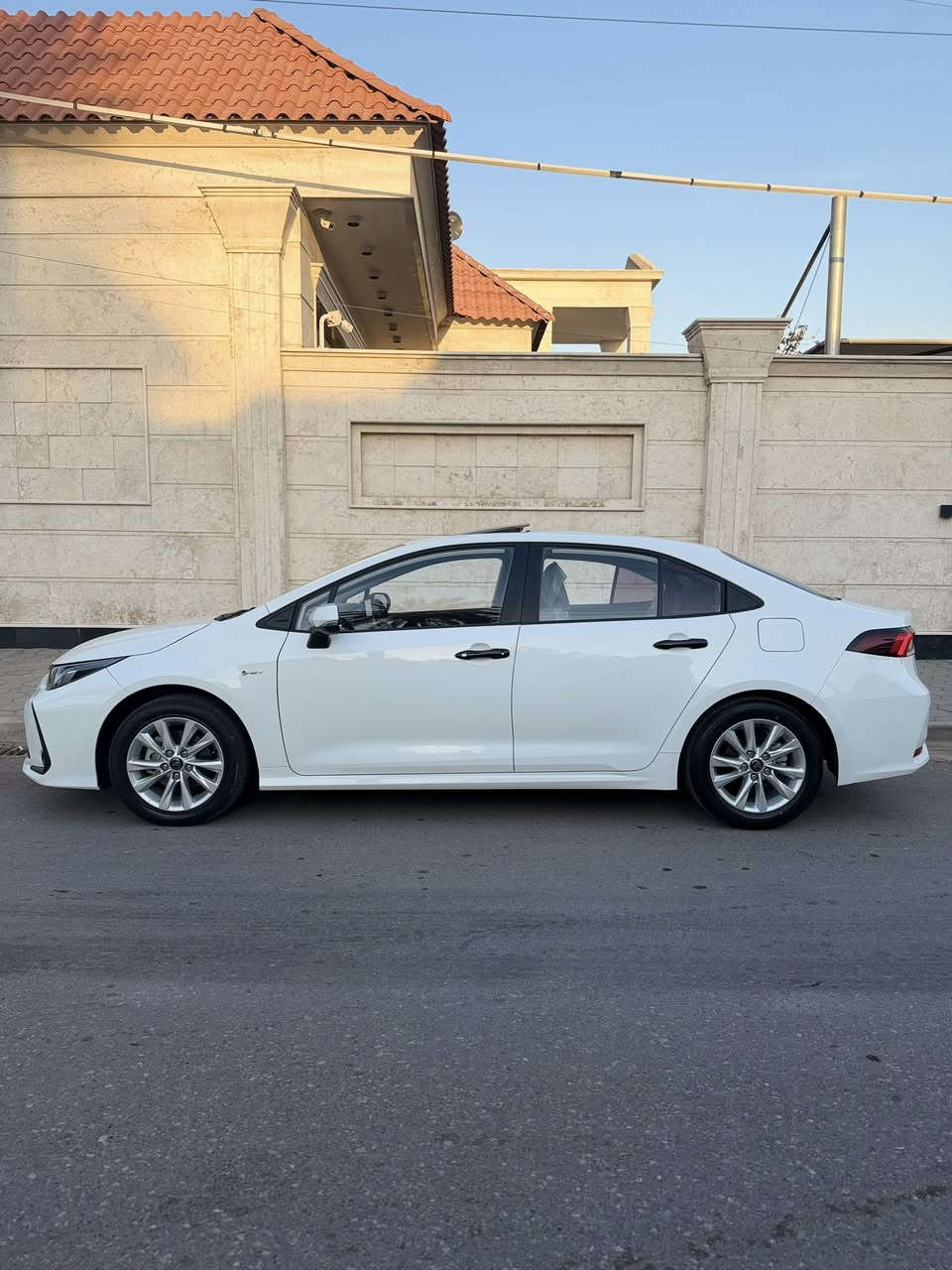 السلام عليكم 
كورلا شكل الخليجي موديل 2024 فول مواصفات 

رقم بغداد باسمي 

ماشيه 34 الف 

مكفوله كفالة عامة ما عدا رصعه كلش صغيره ومسحوبه

السعر 145 وبيها مجال بسيط  

مكاني بغداد حي الجامعة

رقمي *********** واتساب 
***********
