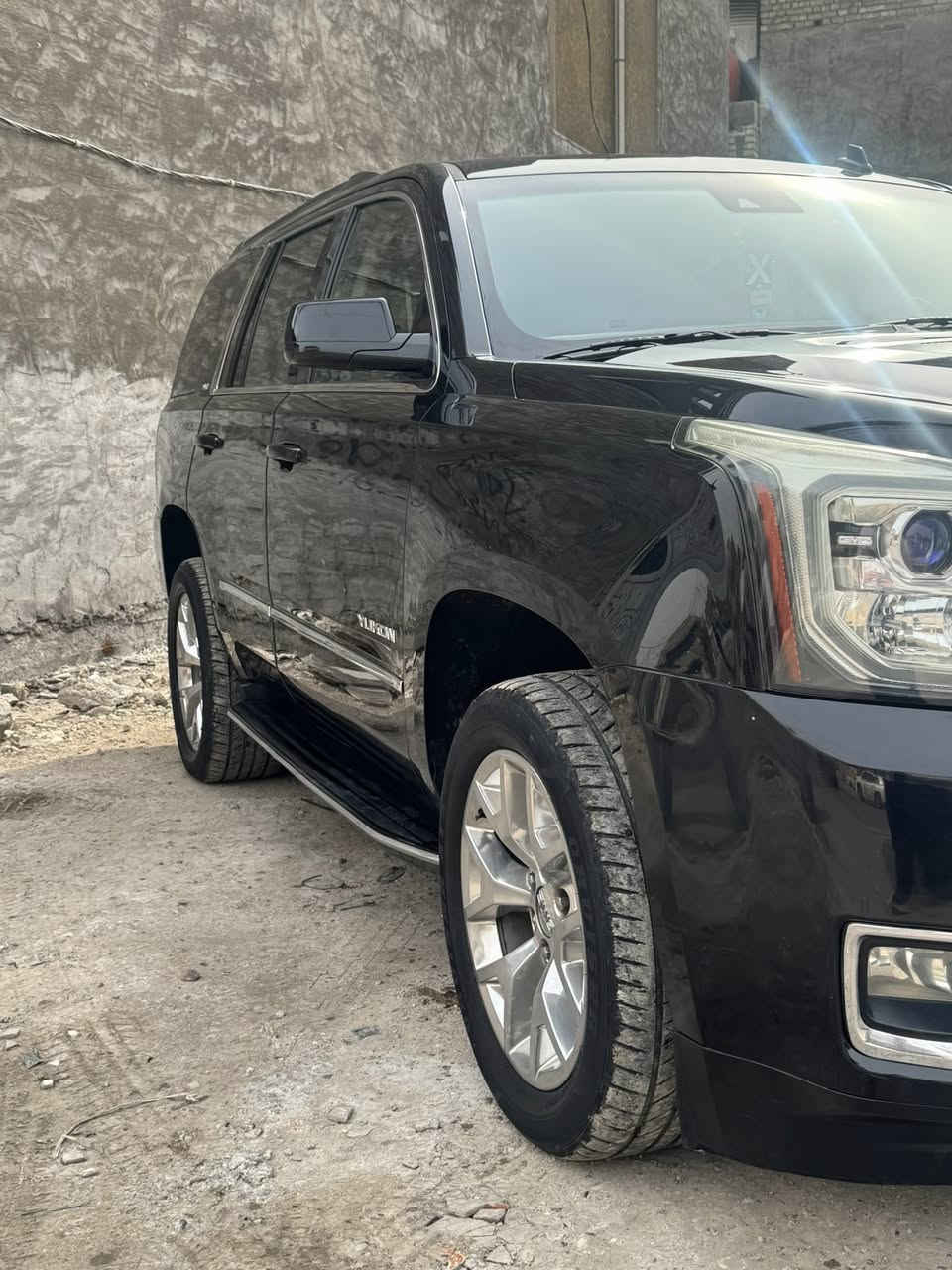 السلام عليكم 
للبيع او مراوس حسب القناعة
🔴السيارة خليجي كفالة عامة من الدعاميةللدعامية و كفالة كير و مكينة 
السيارة فول مواصفات 1/1 
فول كشنات تدفئة و تبريد كشن خزن ميموري و كشن هزاز تحكمات كهرباء 
السيارة فتحة و بصمة تشغيل عن بعد 
و المري كهرباء بيها منبه 
لايت زنون قطعتين عالي ناصي 
السيارة عليها تخم تاير جديد صارله شهرين
🔴🔴السيارة حساسات دعامية امامية و خلفية 
رادار و مثبت سرعة و تحديد مسار السيارة  فول مواصفات سمعات نظام BOSE شاشاة للمقاعد الخلفية السيارة تحكم كشنات كلهن كهرباء السيارة مال جناية نظيفة باب الجنطة كهرباء و تحكم عن بعد 
السيارة تدفئة تبريد كلشي شغال 
🔴عداد176 الف كيلو متر 
1️⃣موديل 2015 
السعر 4 دفاتر  اي (400 ورقة) 
وبيها مجال بسيط حك الجية السيارة رقم سليمانية تحويل ثاني يوم 
السيارة السونار موجود 
الرقم للتواصل ***********متواجد 24 ساعة
