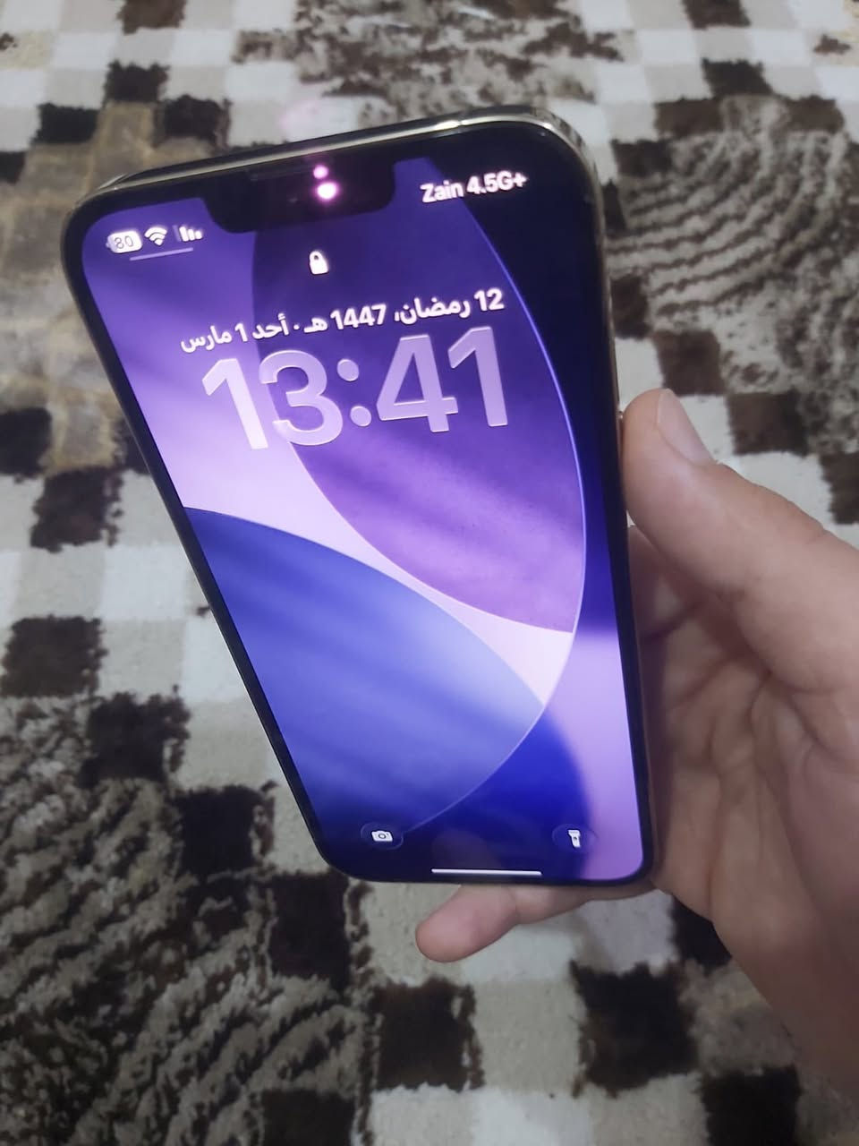 آيفون 13 برو ماكس مستخدم بحالة نظيفة جداً، مع كل تفاصيله الحقيقية ومرفق صور واضحة تبين نظافة الجهاز وسلامة أطرافه وشاشته.
المواصفات الرئيسية:
• الموديل: iPhone 13 Pro Max
• الذاكرة: 256 جيجابايت
• اللون: ذهبي
• الحالة: مستخدم نظيف جداً،
• كلشي شغال: Face ID، الكاميرات، السماعات، الشحن، كل الوظائف تعمل بامتياز.
مع شاحن اصلي 
• صحة البطارية: 77٪
السعر 620 الف


**إذا كنت صاحب هذا الإعلان وتريد حذفه لأي سبب، رجاءا أرسل رسالة إلى الدعم الفني**