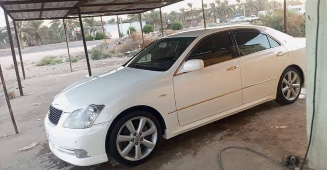 سلام عليكم 
2004
لون صدفي
رقم بصرة تسجيل جديد شرط التحويل
كفالة عامة 
شاصي 82
3 دكم 
سترين كهرباء
لايت دوار 
داخل اسود
الكشنات قرميدي جلد)
قطعتين تبريد
تخم تاير جديد 
تخم دبلات توني شادة 
تبريد ثلج 
بلوتوث زرع 
منظومة زنون كاملة 
مكينة خير من اللة 
السيارة بيها تورباين ( بحساب كير ينزل من سعرها سعر الكير 3 ورقات )
السعر 142 وبية مجال 
مكاني بابل 
***********
