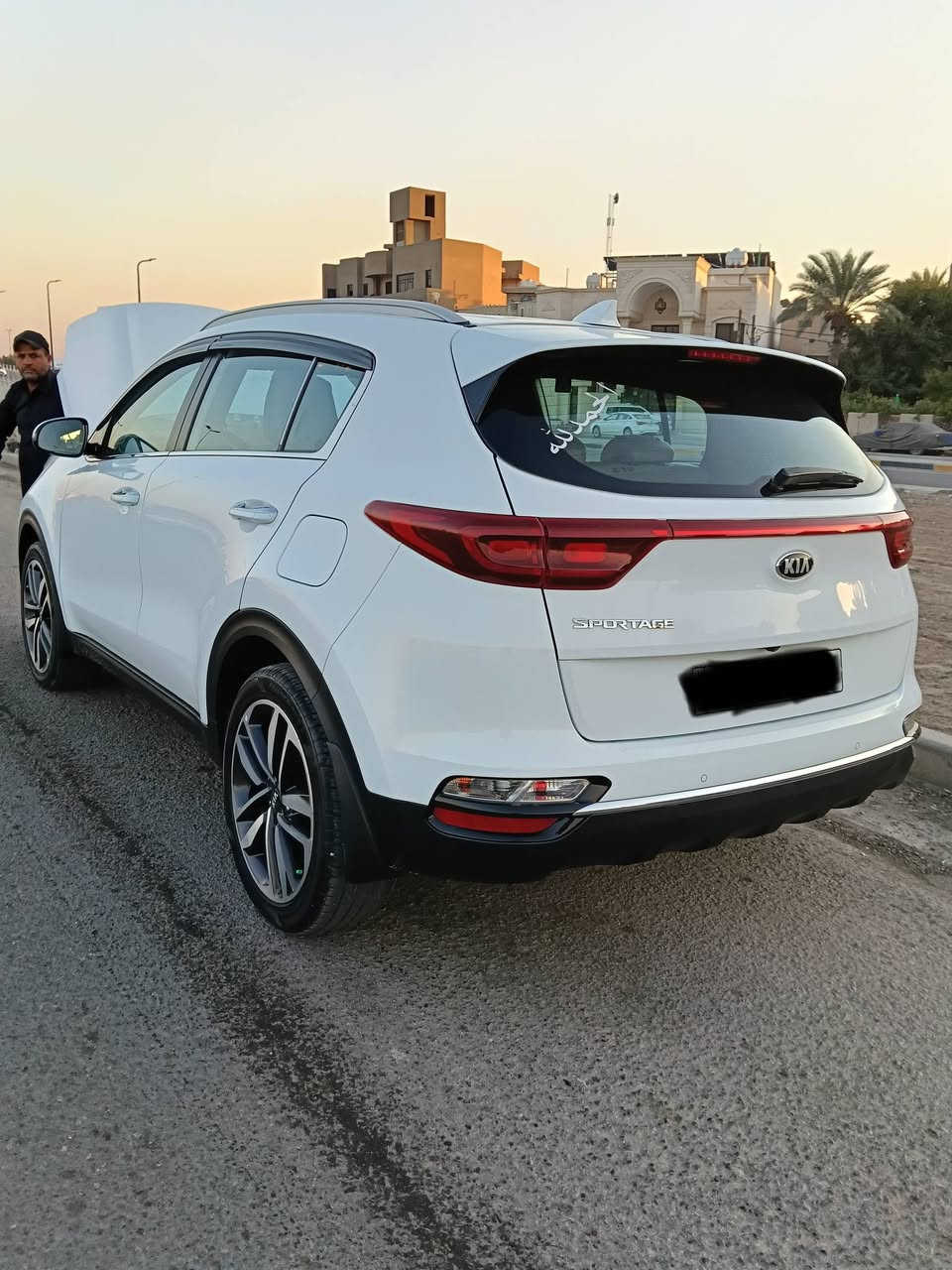 السلام عليكم للبيع سبورتج موديل 2020 مكفوله من ضربه ولصبغ عده بارد بل جاملغ او طلقه  بل بنيد ماشيه 62الف مكاني بغداد ***********
