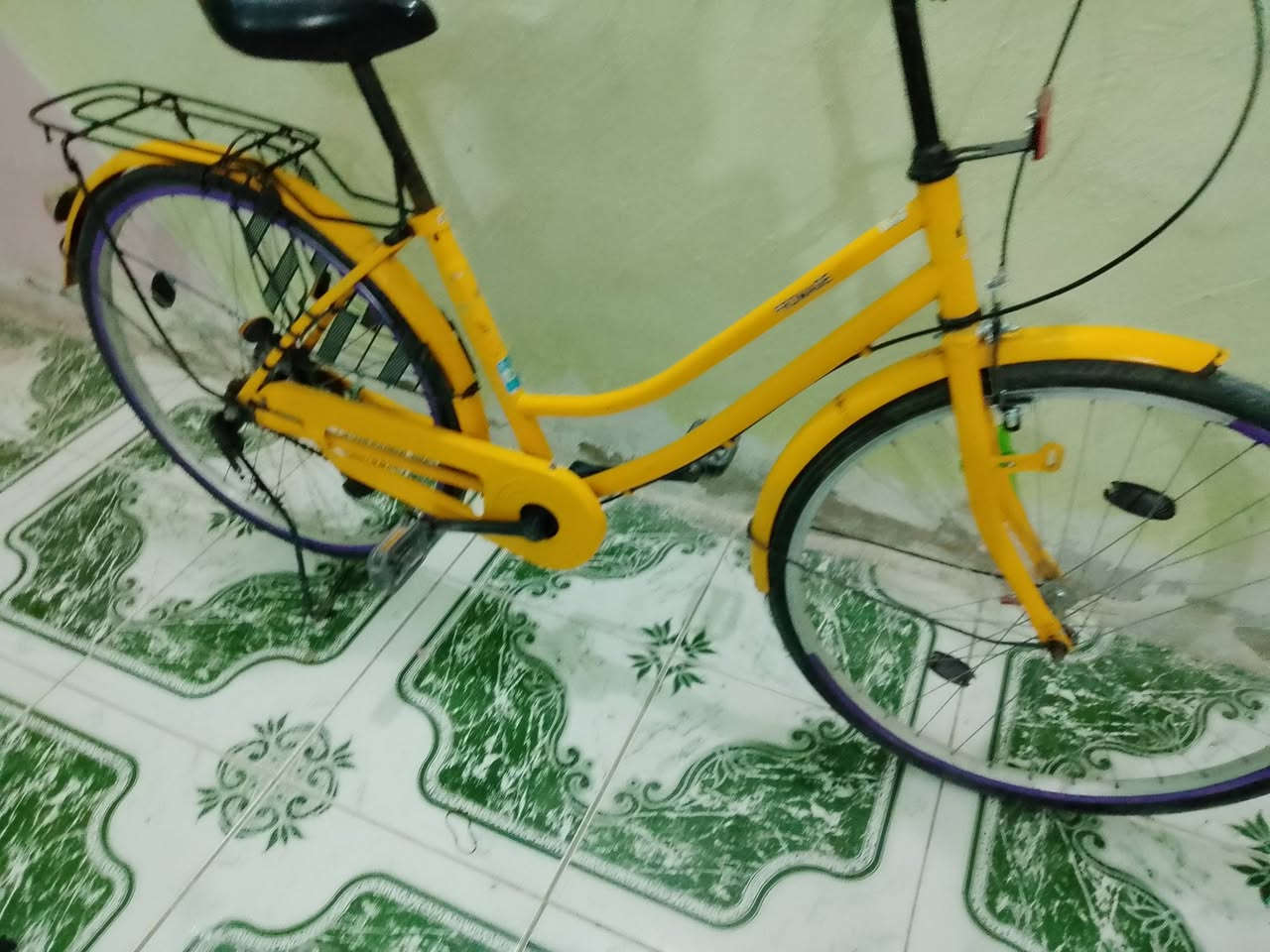 السلام عليكم بايسكل للبيع حجم 26 موديل 19 نظيف السعر 110بي مجال مراوس عادي


**إذا كنت صاحب هذا الإعلان وتريد حذفه لأي سبب، رجاءا أرسل رسالة إلى الدعم الفني**