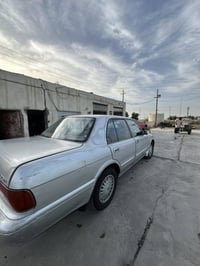 ارنب موديل 1995   رقم بغداد مشروع وطني سيارة بدون صبغ مكينة 2500 سنوية...
