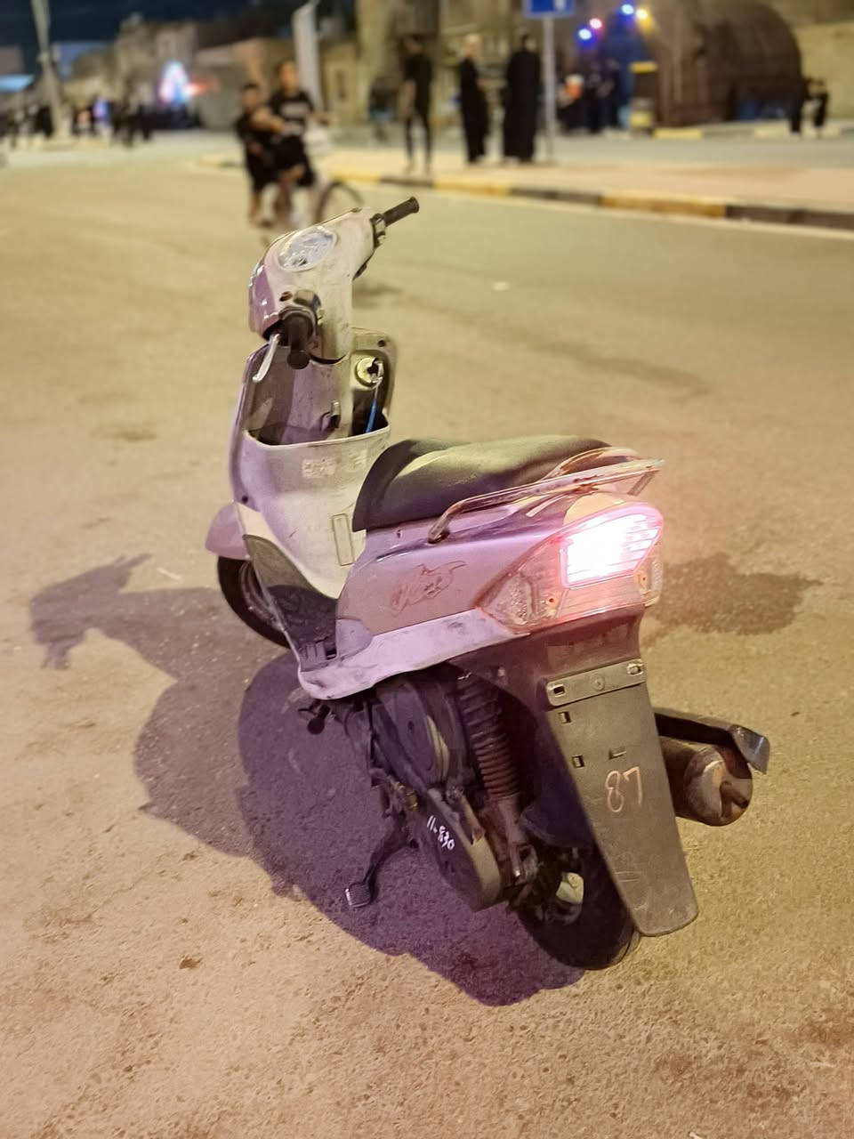 ماكس قجمه لون وردي دراجه بلاد مامفتوحه مع مكاتبه بسمي دراجه مكينه بلكاربون وين تريد تفحص افحص فول ملاح سلف هندر كهربائيات كلها شغاله ختم واحد السعر مليون و50 عنواني البصره الزبير الجاهزه رقمي *********** مو شراي لاتراسني

