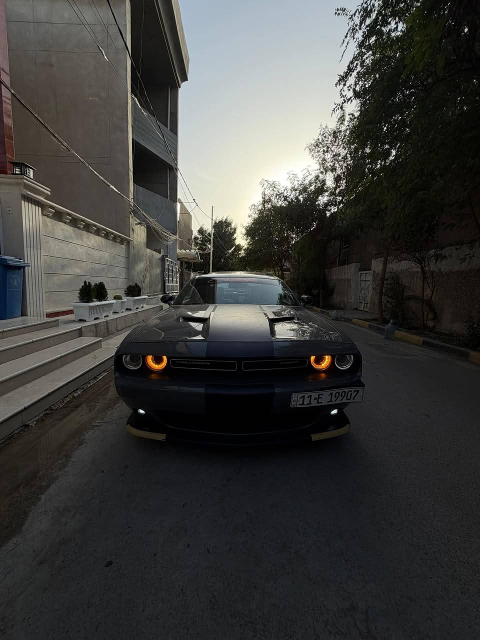 جالنجر موديل 2018 بغداد رقم كلش حلو. وسياره مواصفاتها 1/1 فتحه  حت ستيرن كهرباء.  
عنواني بغداد حي تونس 
 حادثها جاملغ امامي وربع بنيد نفسه مصبوغ 
 وجاملغ خلفي مكاني حي تونس بغداد 
***********
