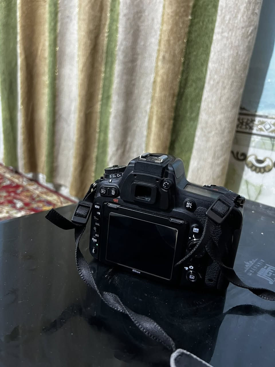 كامره نيكون 750دي
شتر اقل من70كي 
فقط البيع ناصريه واذ بغير محافظه تجي تستلم بيدك وتفحص 
تواصل ***********
