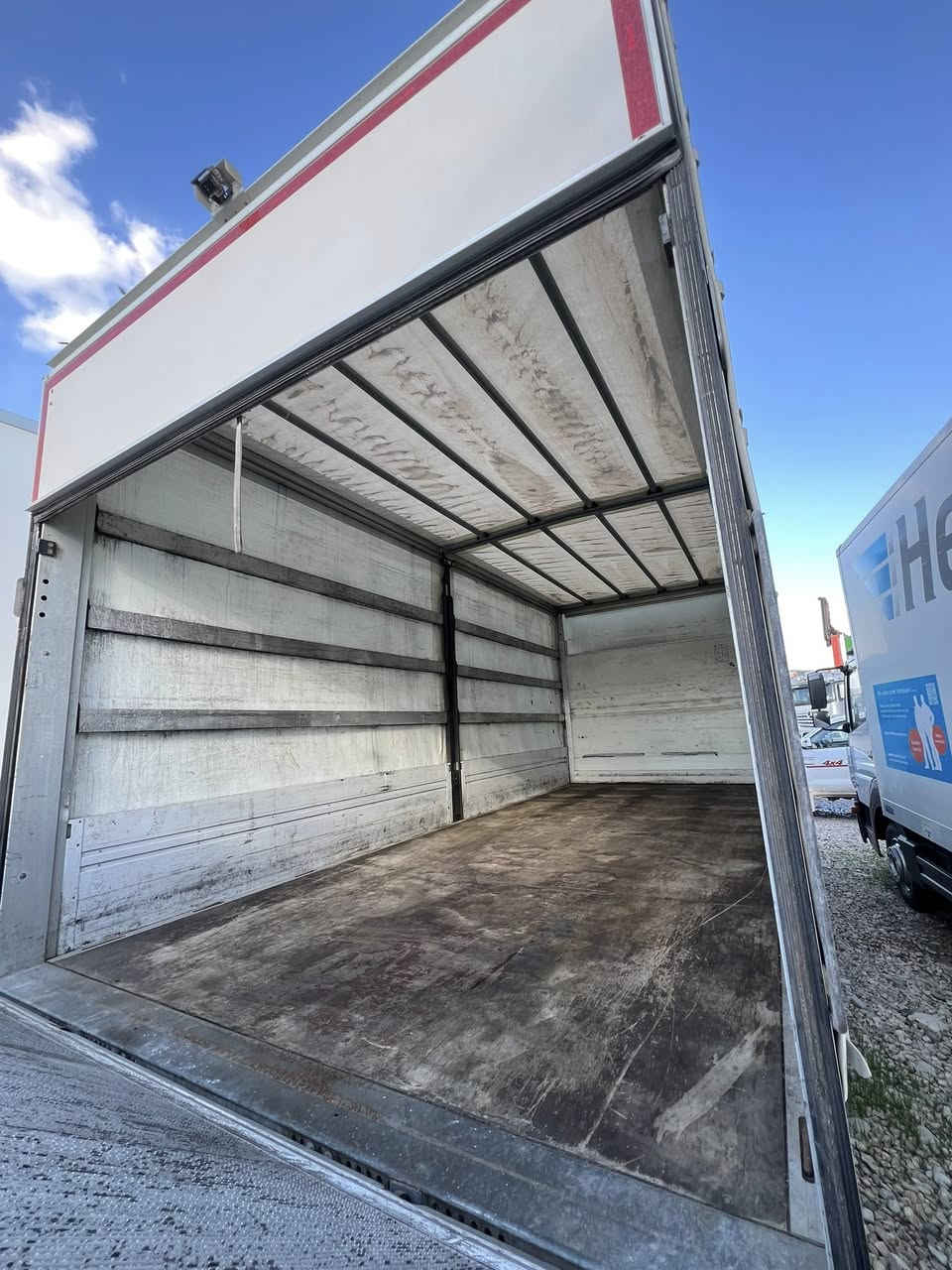 سلام عليكم
أتيكووحش لبيع موديل 2018 حجم818 
فول مواصفات 
گير اتوماتيك 
مكفول كفاله عامه 
***********
