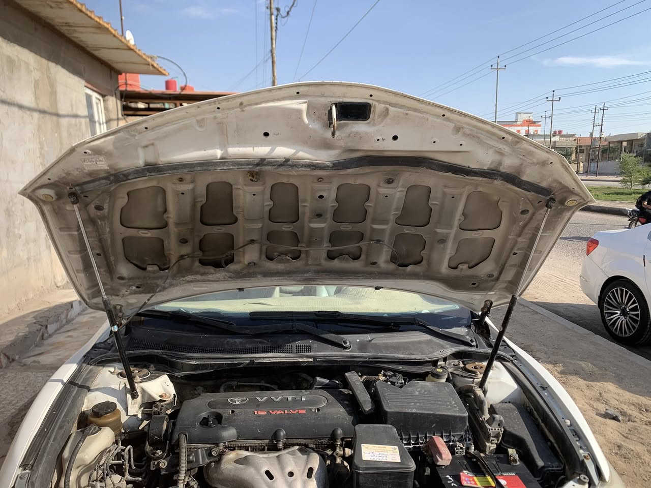 السلام عليكم سياره كامري موديل 2009 وارد خليجي كفاله من الضربه والكلبه فقط طخات خفيفه ومصلحات الجاملغ صفحت اليسره وصبغ بالقماره اثر جرادع هذا المكان المكينه بيها نفخ من القبق السياره فول وتعرفون الفول مال كامري تنته شغاله برده خلفيه هم شغاله وكشنات كهرباء شغالات والكشنات جلد للستفسار الاتصال ع هذا الرقم *********** سعرهاب75 وبيها مجال
