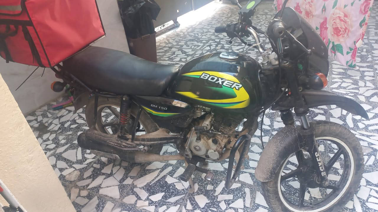 بوكسر موديل 2021
دراجه خير من الله مال شغل 

مكينه ناعمه 

مكان بغداد الزعفرانيه 

متواجد عل فيس 

*********** هذا رقم فقط واتساب
السعر 700او بيه مجال
