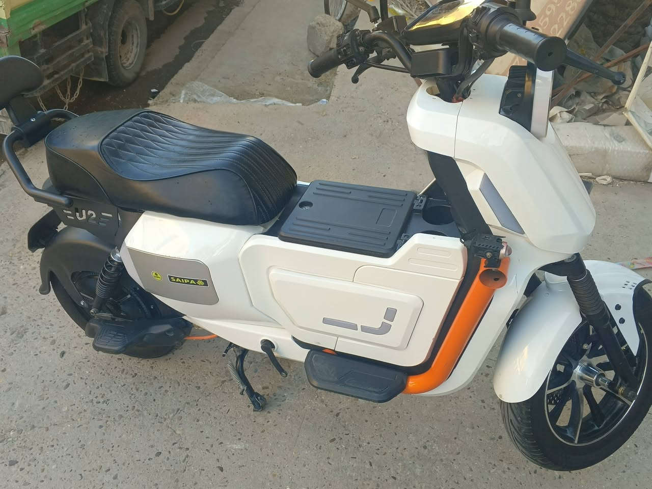 دراجه شحن سكنز MR سايبا نضافه فول بطاريات لى فحص 
جهاز تشغيل عن بعد رزانه فول  سعر 600 بيها مجال بسيط 

*********** 
واتس او اتصال

